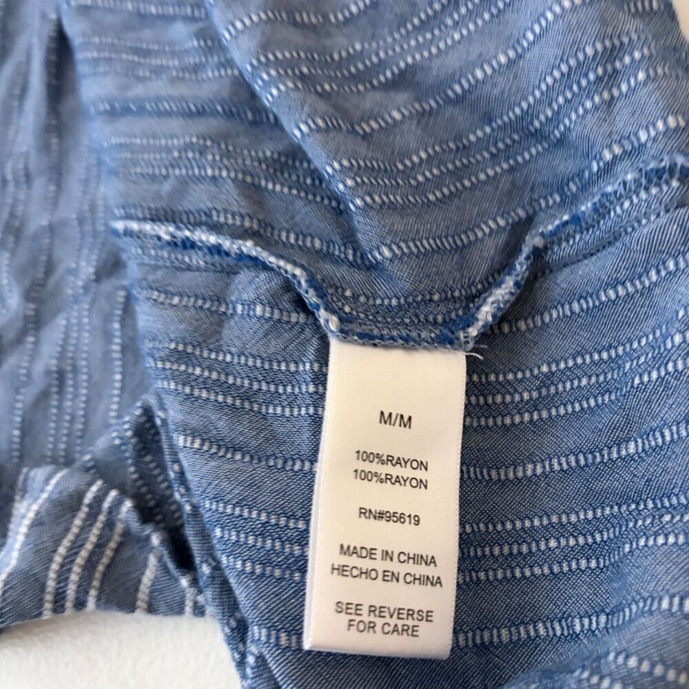 Fever Blouse Women's Medium V-Neck Blue Striped 3/4 Sleeve Shirt Top Casual - Picture 7 of 8